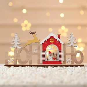 Beleuchtete HO HO HO Weihnachtsdeko aus Holz mit Rentier, Haus und LED-Licht