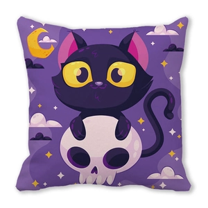 Detail van Halloween kussensloop met zwarte kat op een schedel en sterrenmotief