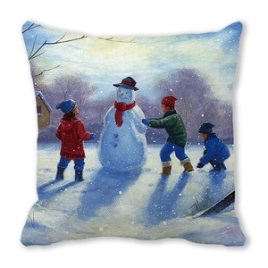 Kerstkussen van perzikhuid met winters sneeuwtafereel, kinderen en een sneeuwpop
