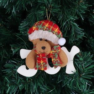 Orsetto di peluche con cappello scozzese su scritta JOY per decorazione albero di Natale