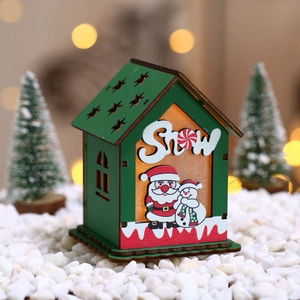 Maison de Noël en bois illuminée avec gravure Snow, motifs Père Noël et bonhomme de neige