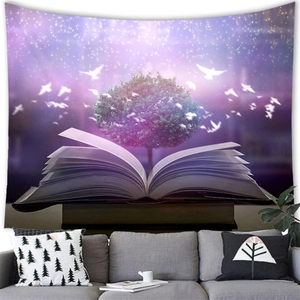 Fantasie Zauberbuch Wandteppich mit grünem Baum unter lila Sternenhimmel Dekoration