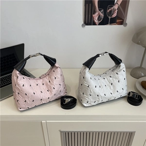 Borse a tracolla pieghettate di moda con ricamo a fiocco in rosa e bianco avorio