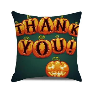 Detail eines quadratischen Kissens mit Halloween-Kürbis-Kunst und Thank You Festgruß