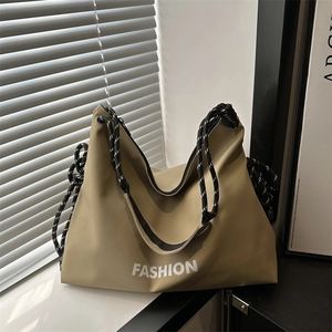 Fashion Large Capacity Polyester Tote Bag For Women Streetwear Crossbody Shoulder Bag With Contrast Braided Rope Straps