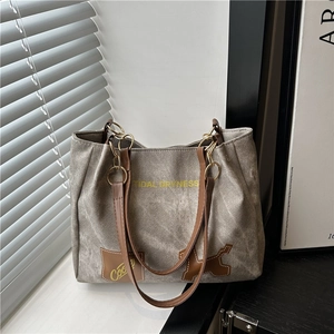 Borsa Tote da Donna in Pelle PU Grande Capacità Con Catena in Metallo Stampa Lettere Patch Animale Borsa a Tracolla Ufficio