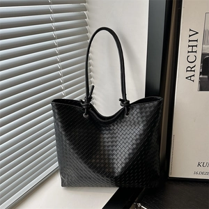 Woven Large Capacity Shoulder Bag Retro Minimalist PU Leather Underarm Tote Handbag For Women Solid Color Casual Daily Bag