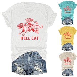 Détails du t-shirt en coton Hell Cat disponible en blanc, turquoise, jaune et beige