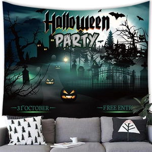 Détail d'une tapisserie d'Halloween avec décor de citrouille sur un canapé