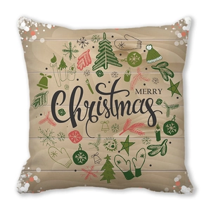 Détail d'une housse de coussin de Noël avec motif bois et éléments festifs dessinés à la main