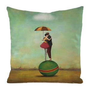 Détail de l'illustration surréaliste sur housse de coussin décorative en aspect soie fine