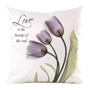 Vue détaillée de la housse de coussin en soie avec imprimé tulipe et typographie
