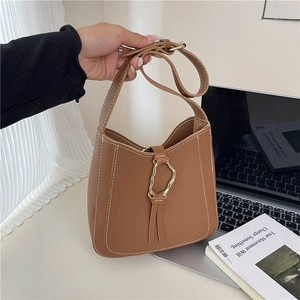 Women Shoulder Bag PU Leather Contrast Stitching Gold Buckle Vintage Underarm Bag Commuter Daily Retro Small Tote Bag