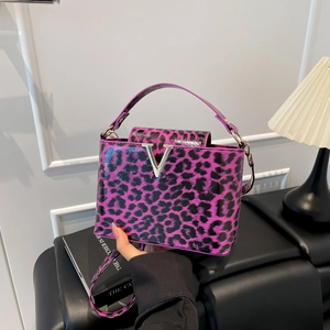 Vintage leopard print purple shoulder bag with silver V-clasp and glossy PU finish