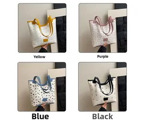 Detail view showing four floral print options with colored borders for tote bags