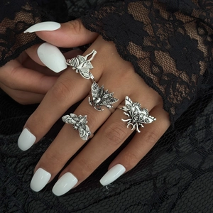 Moth Butterfly Rings Vintage Alloy Antique Silver Gothic Punk Retro Halloween Finger Jewelry For Women Accessories