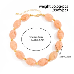 Detailed view of resin beaded necklace with marble texture and dimensions labeling