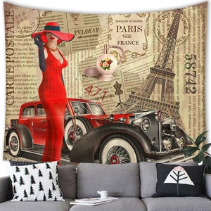 Tapisserie vintage Paris 1932 avec Tour Eiffel et voiture ancienne sur un sofa
