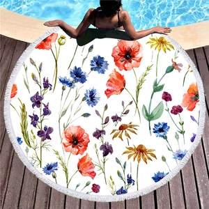 Rundes Mikrofaser Strandtuch mit Aquarell Blumenmuster und weißen Fransen am Rand
