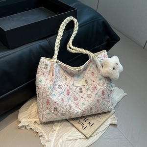 Sac fourre-tout blanc cassé avec ours de dessin animé et gaufrage 3D pour les cours