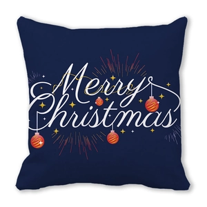 Détail de l'inscription Merry Christmas sur une taie d'oreiller bleu marine en peau de pêche
