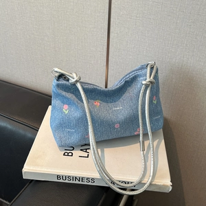 Casual Vintage Denim Shoulder Bag For Women Fashion Tulip Floral Embroidery Small Underarm Tote Bag With Rope Strap Daily Bag