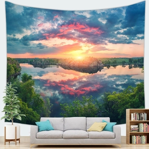 Tapisserie paysage de forêt avec coucher de soleil sur un lac au-dessus d'un canapé
