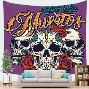 Halloween Wandteppich mit Zuckerschädeln und roten Rosen für die Wanddekoration