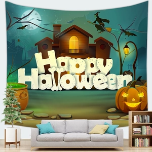 Detail van een Halloween wandtapijt met Happy Halloween letters boven een bank