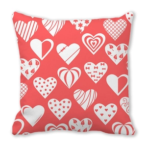 Funda de cojín roja con corazones blancos decorativos para la decoración de San Valentín