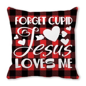 Rood en zwart geblokte kussensloop Jesus Loves Me met witte hartprint voor Valentijnsdag