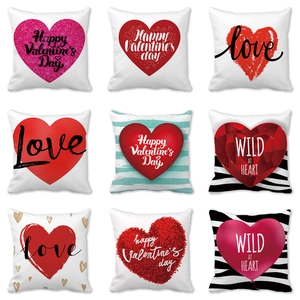 Housse de Coussin en Velours Peau de Pêche de la Saint-Valentin Motif Cœur Rouge Amour Décoratif pour Canapé Maison