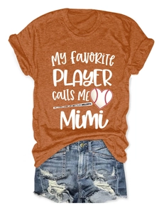T-shirt orange brûlé avec texte My Favorite Player et short en jean vieilli