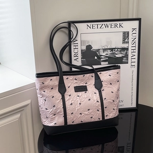 Women Pleated Bow Large Capacity Tote Bag Sweet Bow Knot Print Polyester Shoulder Bag Casual Shopping Bag Work Travel Tote