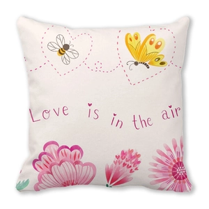 Federa in pelle di pesca con fiori ad acquerello e testo Love is in the air decorativo