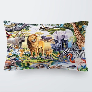 Detalle de la funda de almohada suave con ilustración de animales de safari africanos