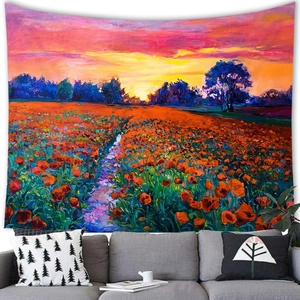 Detalle de tapiz de pintura al óleo campo de amapolas al atardecer sobre un sofá gris