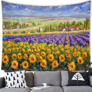 Detalle del tapiz con pintura al óleo de un paisaje con girasoles y colinas verdes