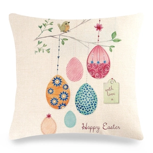 Dettaglio federa pasquale in lino con uova floreali, uccelli e stampa Happy Easter