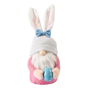 Bambola gnomo di Pasqua con orecchie rosa e decorazione a uovo blu per addobbi festivi