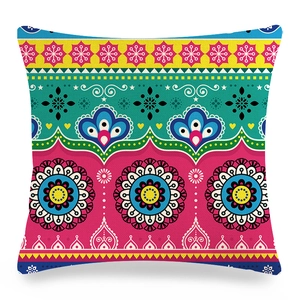 Ethnische Boho-Kissenhülle aus Leinen mit bunten Mandala- und Geometriemustern