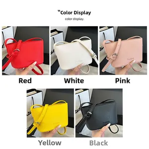 Sac bandoulière motif litchi en rouge, blanc, rose, jaune et noir pour femmes