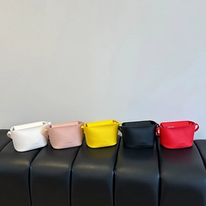 Sacs seaux miniatures à grain de litchi à la mode présentés en cinq couleurs variées