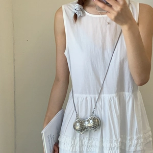 Sac bandoulière créatif en forme de cacahuète argentée avec strass et chaîne en métal