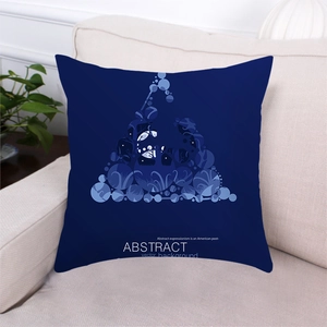Dettaglio ravvicinato di una federa blu navy con motivi geometrici astratti moderni