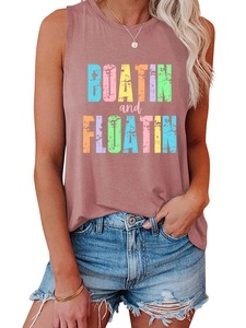 Détail de l'imprimé Boatin and Floatin sur le débardeur ample rose poudré pour femmes