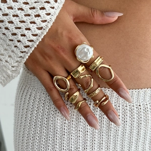 Unregelmäßige Geometrische Legierung Knöchelringe Kunstperlen Dekor Ausgehöhlt Offen Verstellbar Minimalistischer Schmuck Damen