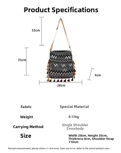 Détail du sac à bandoulière tissé avec motifs géométriques, franges et dimensions précises
