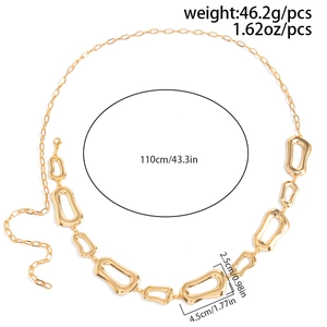 Détail de la ceinture chaîne en métal doré irrégulier ajustable avec les dimensions