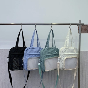 Sacs cabas polyvalents en nylon quatre couleurs avec poches filet et bandoulières
